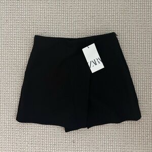Zara Women's Elegant Black Skorts